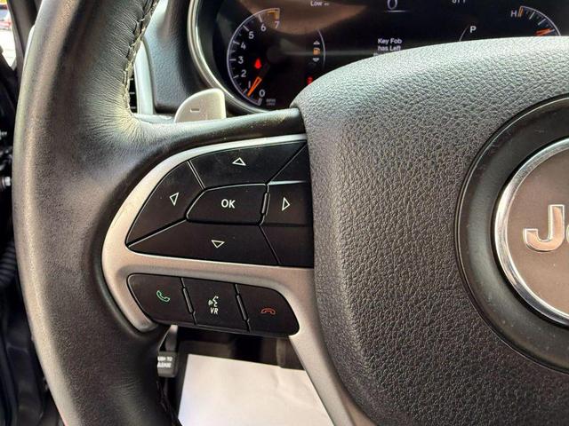 Photo of 2017 Gray Jeep Grand Cherokee