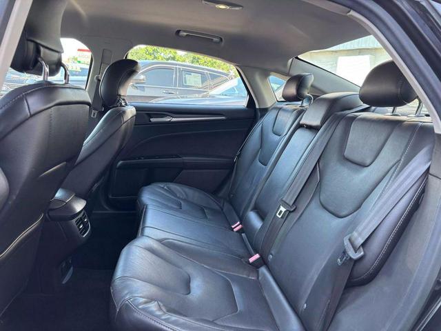 Photo of 2013 Tuxedo Black Metallic Ford Fusion