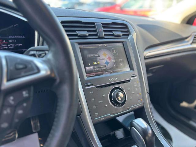 Photo of 2013 Tuxedo Black Metallic Ford Fusion