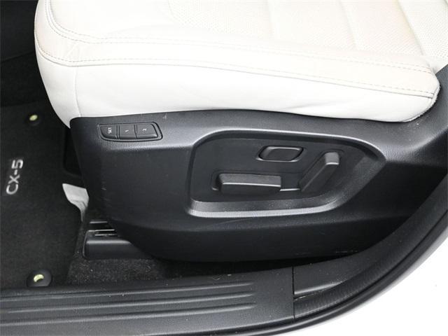 Photo of 2022 Snowflake White Pearl Mica Mazda CX-5
