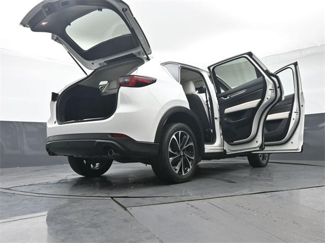 Photo of 2022 Snowflake White Pearl Mica Mazda CX-5