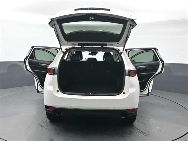 Photo of 2018 Snowflake White Pearl Mica Mazda CX-5