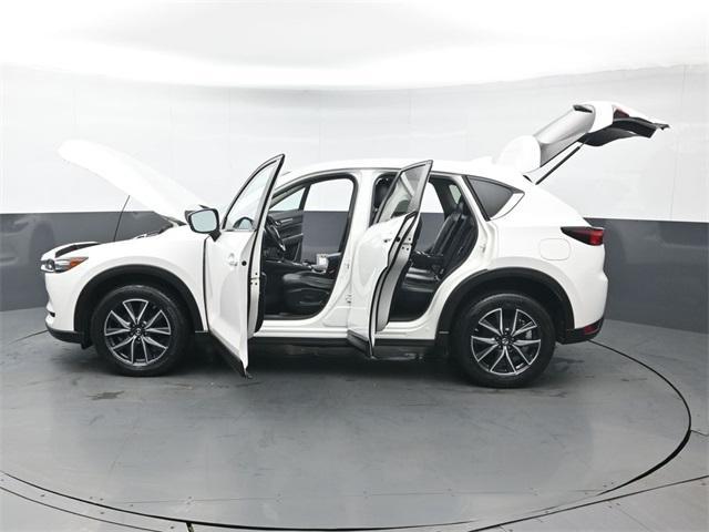 Photo of 2018 Snowflake White Pearl Mica Mazda CX-5