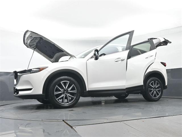 Photo of 2018 Snowflake White Pearl Mica Mazda CX-5