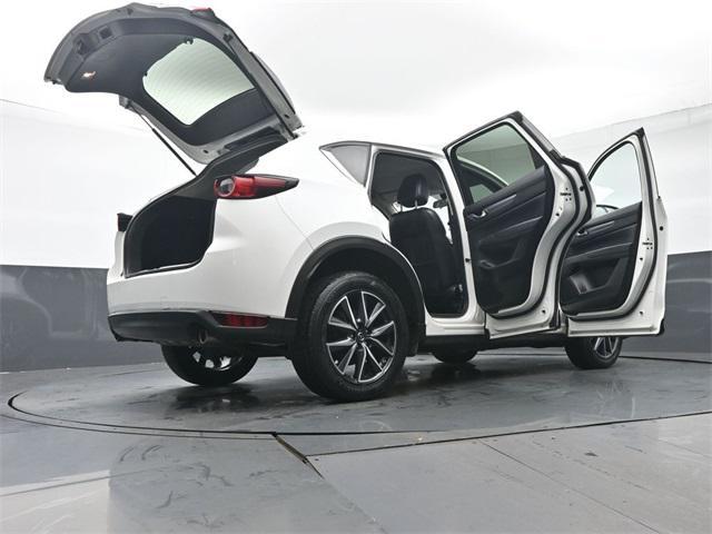 Photo of 2018 Snowflake White Pearl Mica Mazda CX-5