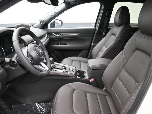 Photo of 2025 Rhodium White Metallic Mazda CX-5