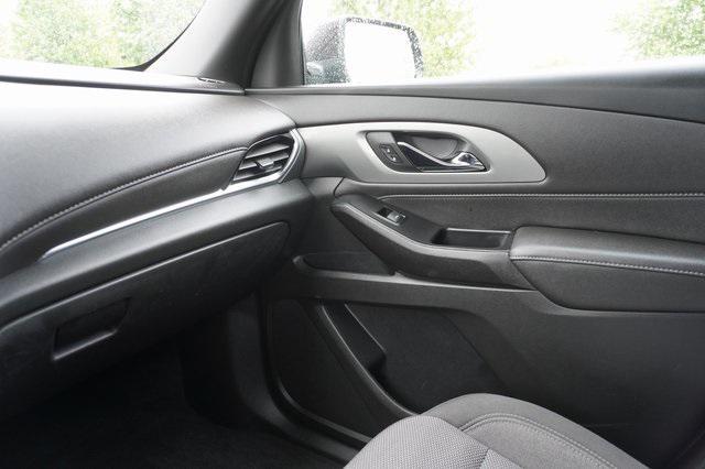Photo of 2023 Black Cherry Metallic Chevrolet Traverse