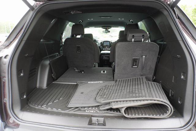 Photo of 2023 Black Cherry Metallic Chevrolet Traverse