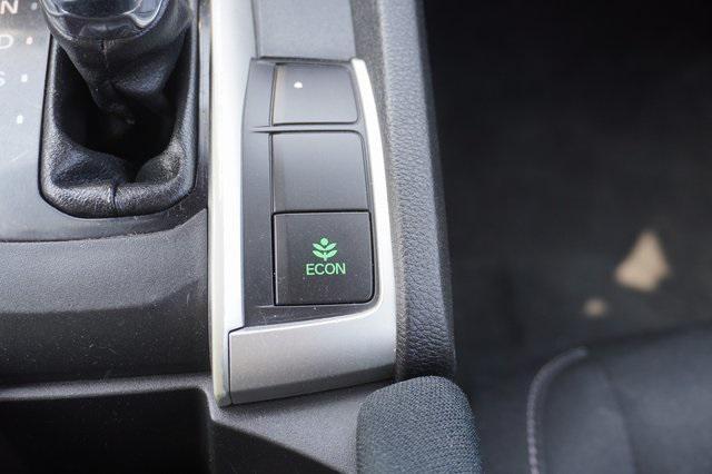 Photo of 2019 Molten Lava Pearl Honda Civic
