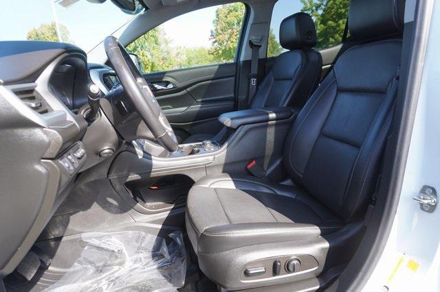 Photo of 2021 Summit White GMC Acadia