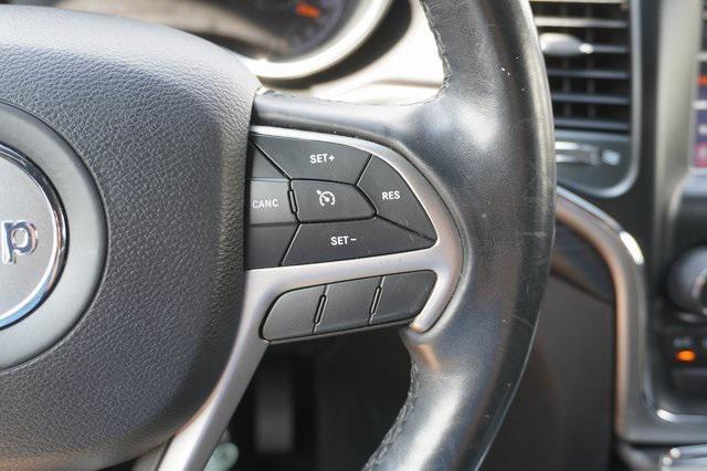 Photo of 2020 Granite Crystal Metallic Clearcoat Jeep Grand Cherokee