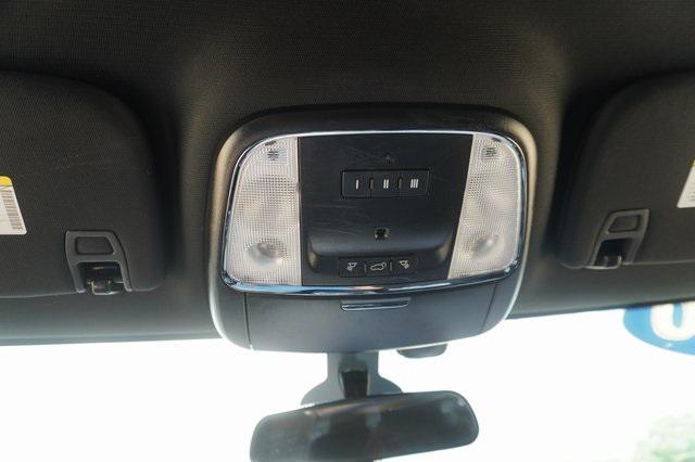 Photo of 2020 Granite Crystal Metallic Clearcoat Jeep Grand Cherokee