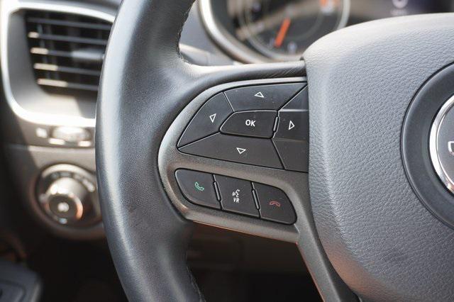 Photo of 2019 Diamond Black Crystal Pearlcoat Jeep Cherokee