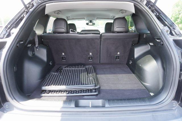 Photo of 2019 Diamond Black Crystal Pearlcoat Jeep Cherokee