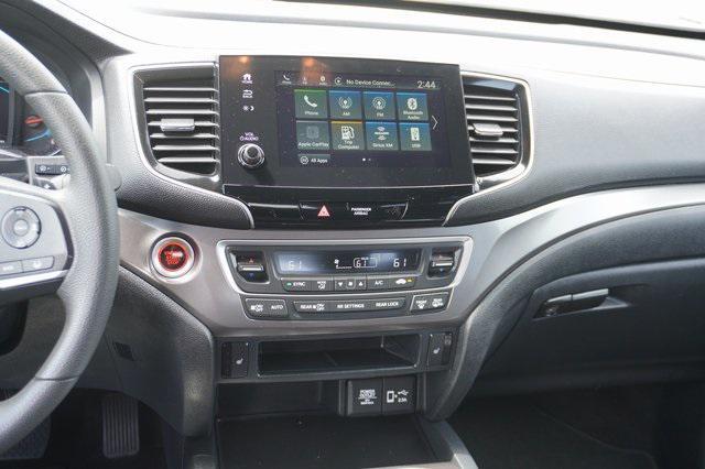 Photo of 2022 Crystal Black Pearl Honda Pilot