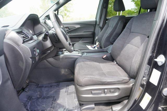 Photo of 2022 Crystal Black Pearl Honda Pilot