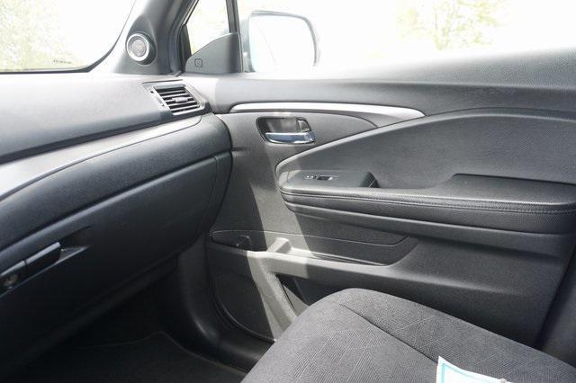 Photo of 2022 Crystal Black Pearl Honda Pilot