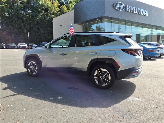 Photo of 2025 Shimmering Silver Metallic Hyundai TUCSON