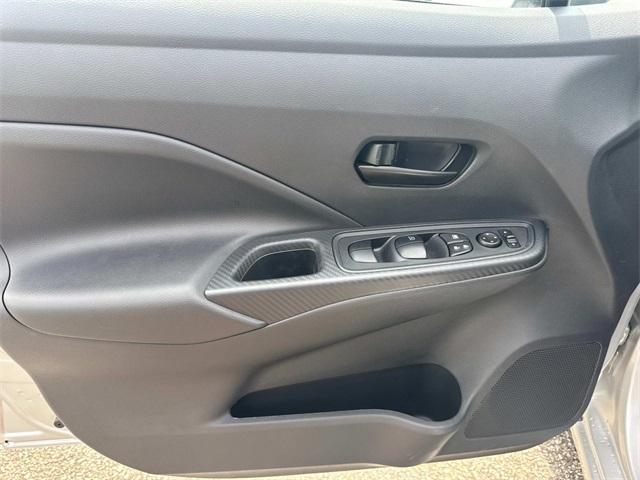 Photo of 2025 Brilliant Silver Metallic Nissan Versa