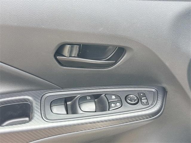 Photo of 2025 Brilliant Silver Metallic Nissan Versa