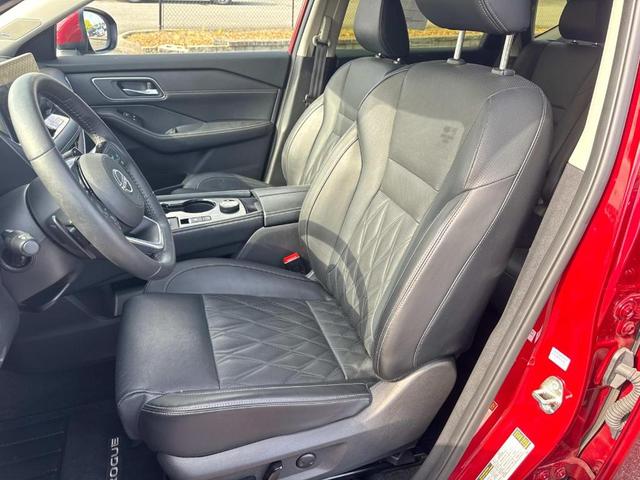 Photo of 2024 Scarlet Ember Nissan Rogue
