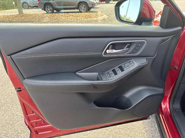 Photo of 2024 Scarlet Ember Nissan Rogue