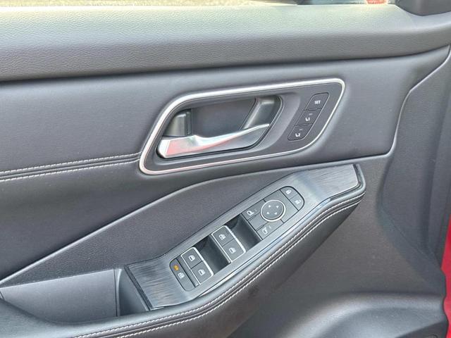 Photo of 2024 Scarlet Ember Nissan Rogue