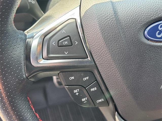 Photo of 2024 Agate Black Metallic Ford Edge