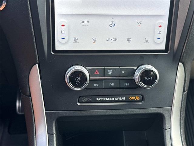 Photo of 2024 Agate Black Metallic Ford Edge