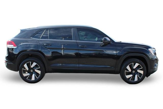 Photo of 2024 Deep Black Pearl Effect Volkswagen Atlas Cross Sport
