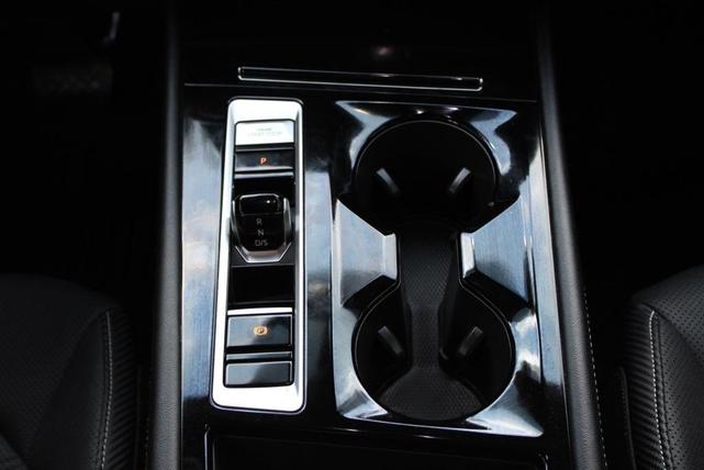 Photo of 2024 Deep Black Pearl Effect Volkswagen Atlas Cross Sport