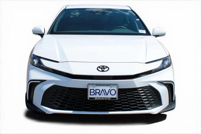 Photo of 2025 White Toyota Camry