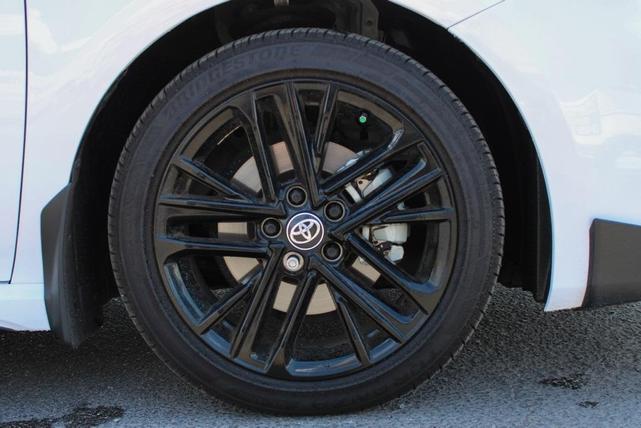 Photo of 2025 White Toyota Camry