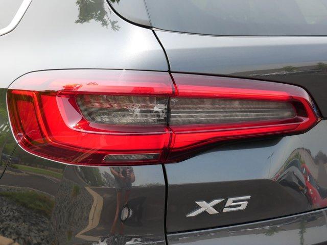 Photo of 2019 Dark Graphite Metallic BMW X5