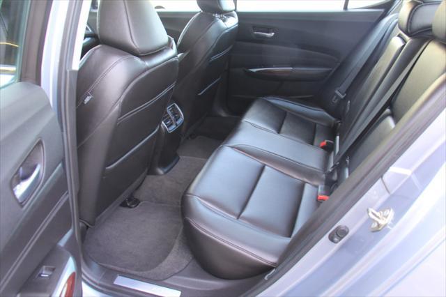Photo of 2016 Silver Acura TLX