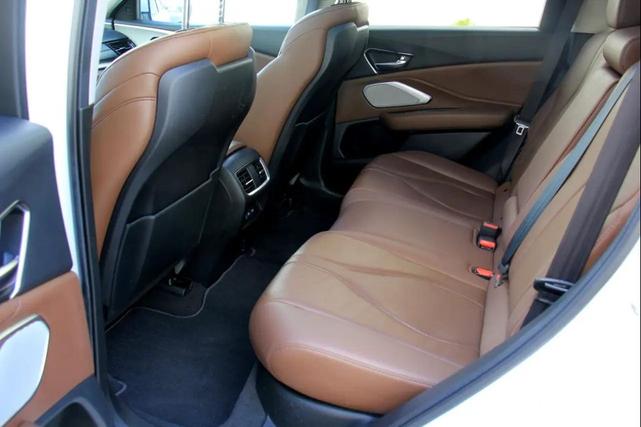 Photo of 2020 White Acura RDX