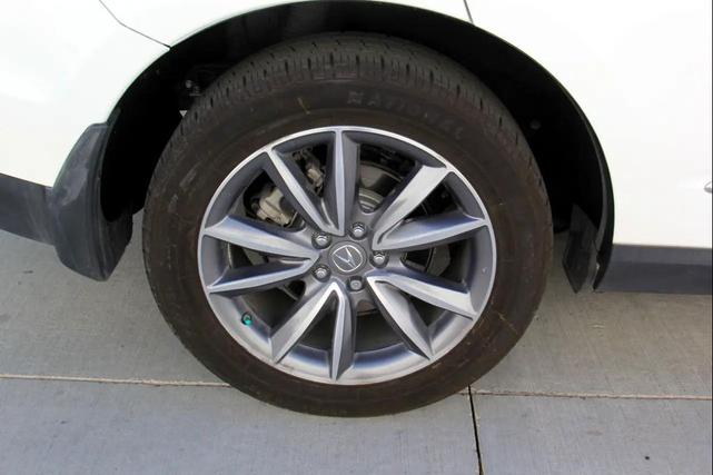 Photo of 2020 White Acura RDX