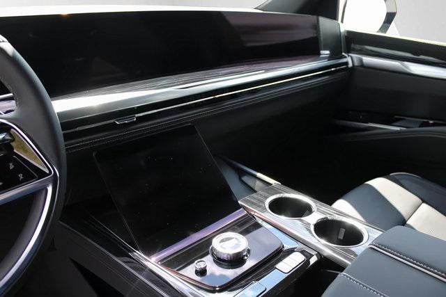 Photo of 2025 Crystal White Tricoat Cadillac Escalade