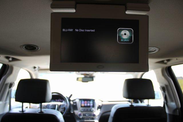 Photo of 2018 Summit White GMC Yukon XL