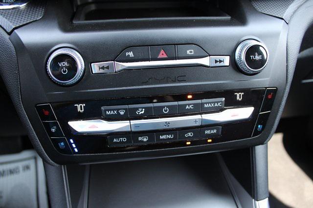 Photo of 2020 Silver Metallic Ford Explorer