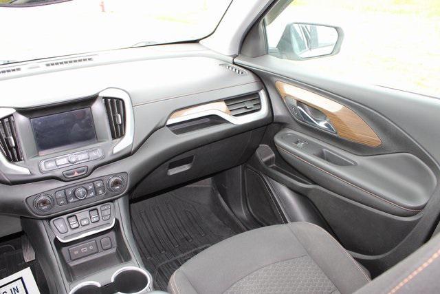 Photo of 2020 Summit White GMC Terrain