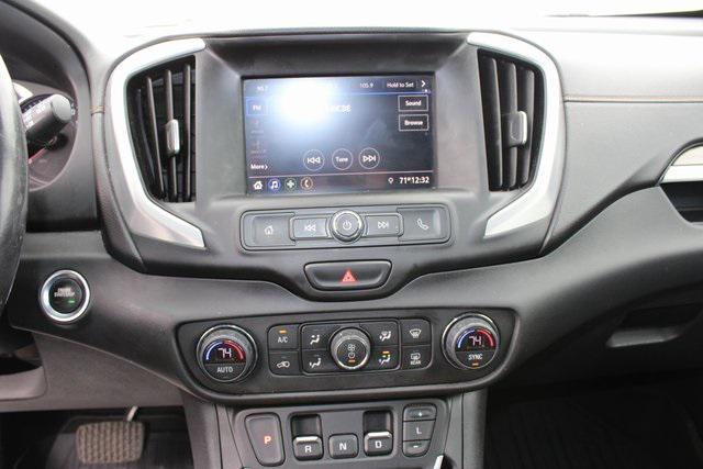 Photo of 2020 Summit White GMC Terrain