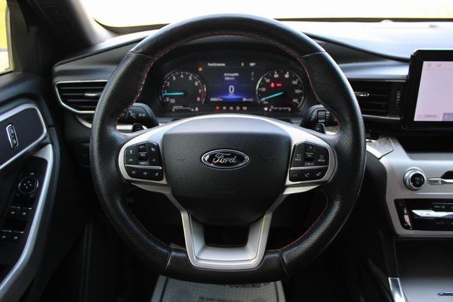 Photo of 2022 Carbonized Gray Metallic Ford Explorer