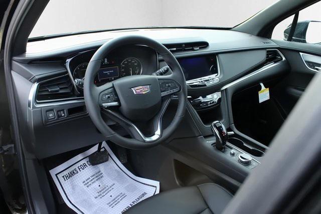 Photo of 2025 Stellar Black Metallic Cadillac XT6
