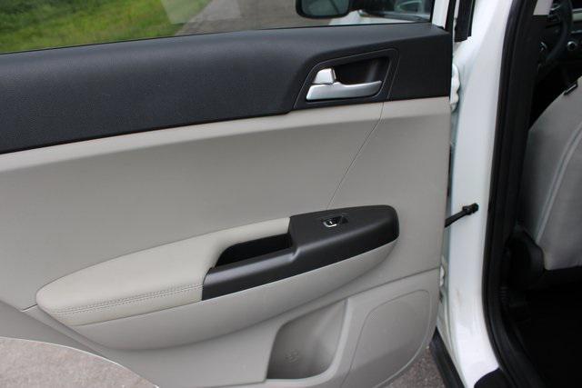 Photo of 2020 Clear White Kia Sportage