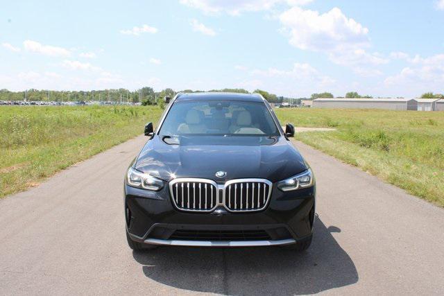 Photo of 2023 Jet Black BMW X3