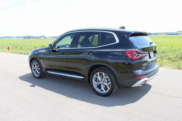 Photo of 2023 Jet Black BMW X3