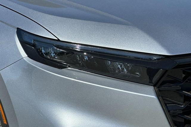 Photo of 2025 Silver Metallic Honda CR-V Hybrid