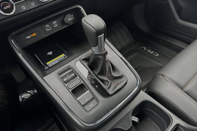 Photo of 2025 Silver Metallic Honda CR-V Hybrid