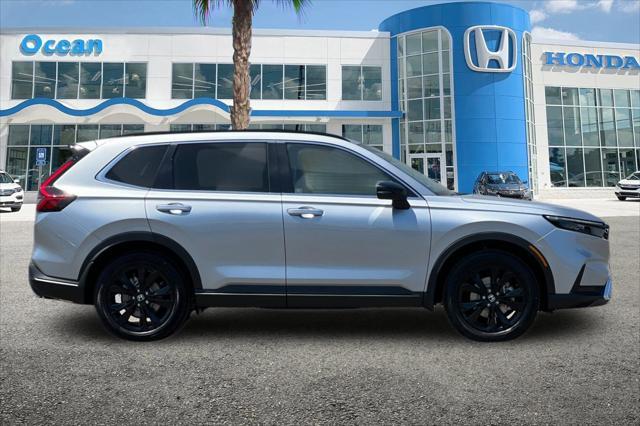 Photo of 2025 Silver Metallic Honda CR-V Hybrid